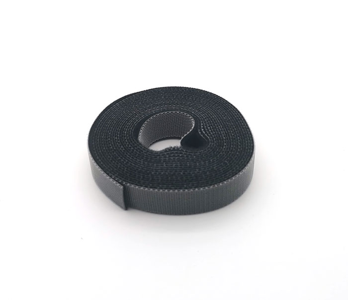 Sťahovacie pásky na suchý zips 1,4 x 300 cm, čierna