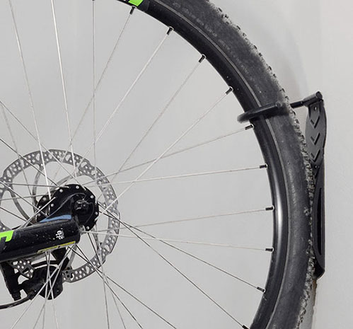 Držiak na zavesenie bicykla na stenu 25 x 8 cm, čierna